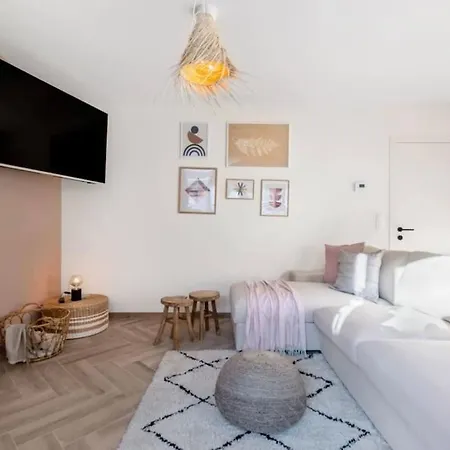 Michelle - Recent Gerenoveerd Stijlvol * אוסטנדה