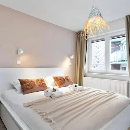 Michelle - Recent Gerenoveerd Stijlvol Oostende